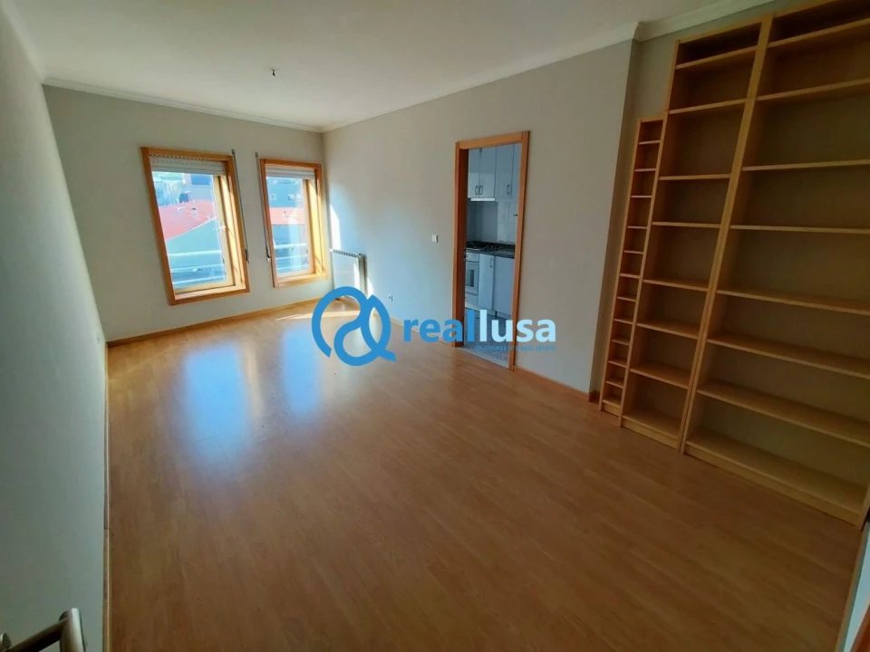Apartamento T1 para Venda em Paranhos Foto 1