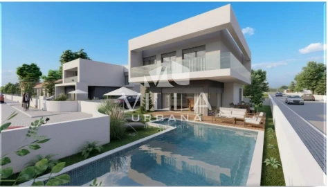 Moradia T4 para Venda em Charneca de Caparica e Sobreda