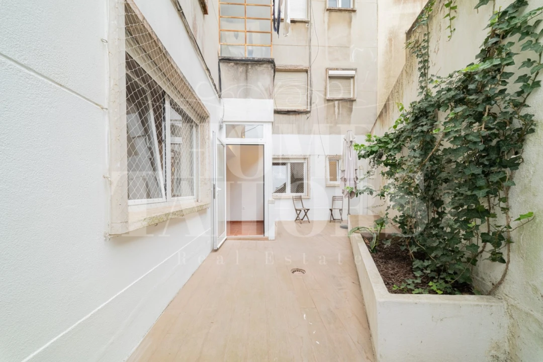 Apartamento T1 para Arrendamento em São Vicente Foto 1