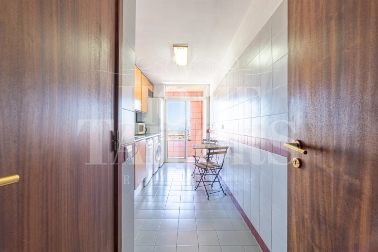 Apartamento T1 para Arrendamento em São Vicente Foto 8