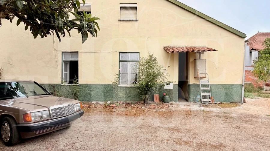 Moradia T4 para Venda em Currelos, Papízios e Sobral