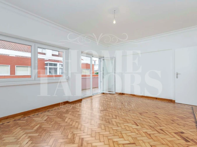 Apartamento T3 para Arrendamento em Santo António Foto 6