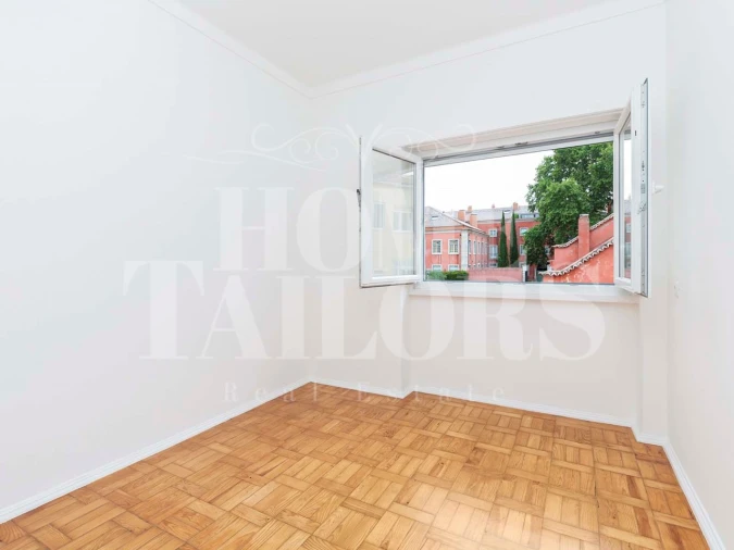 Apartamento T3 para Arrendamento em Santo António Foto 23