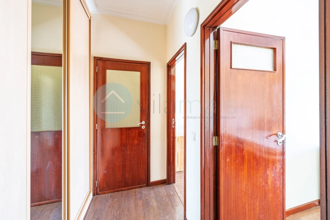 Apartamento T2 para Venda em Paranhos Foto 3