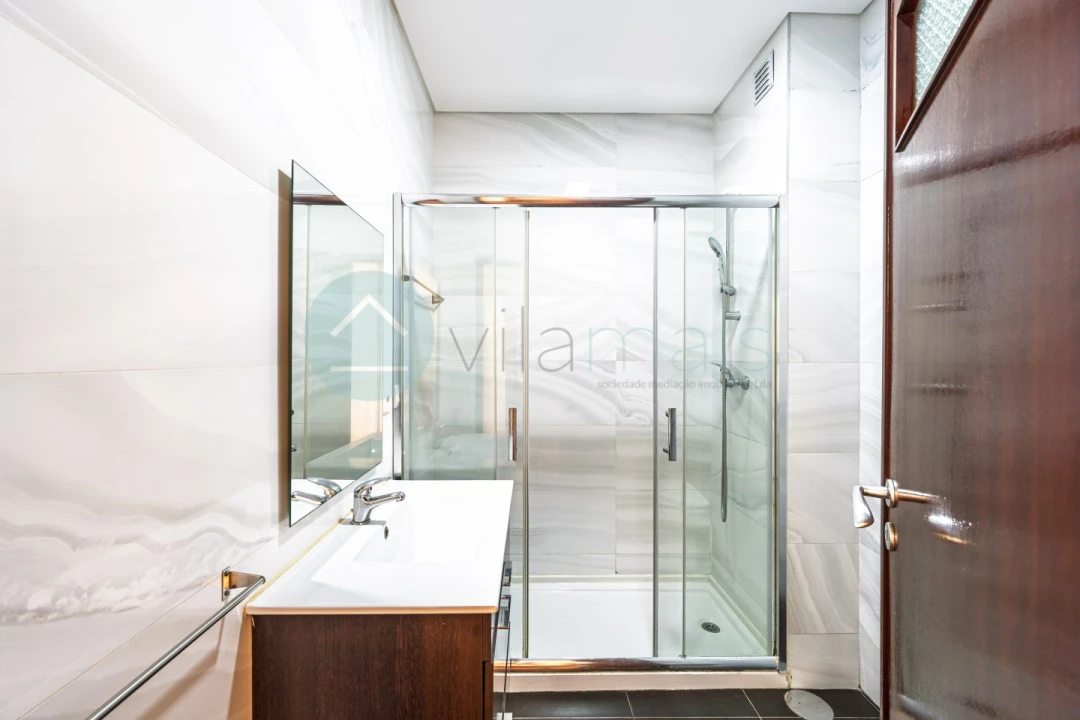 Apartamento T2 para Venda em Paranhos Foto 5
