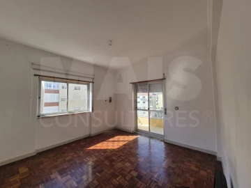 Apartamento T2 para Venda em Rio de Mouro