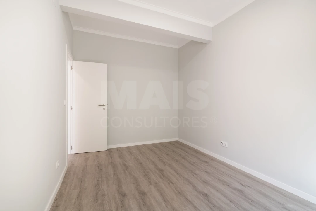 Apartamento T1 para Venda em Alto do Seixalinho, Santo André e Verderena Foto 12