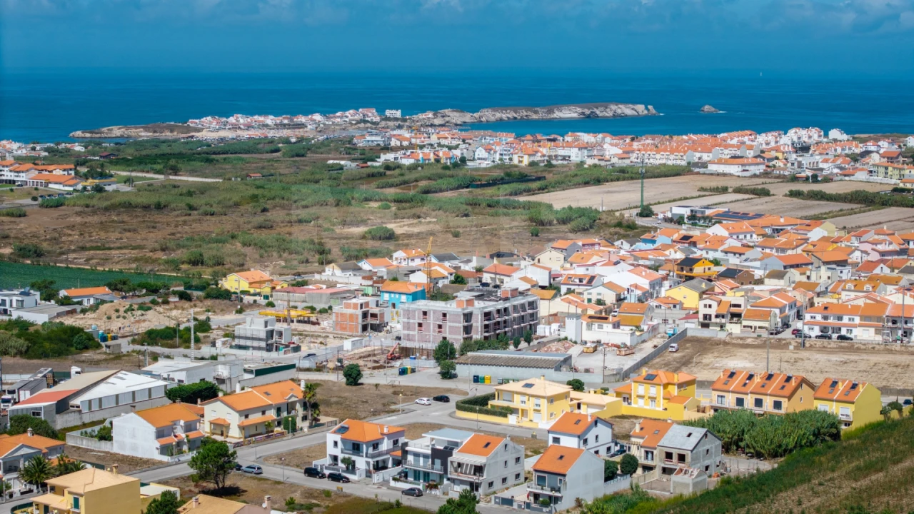 Apartamento T3 para Venda em Ferrel Foto 2