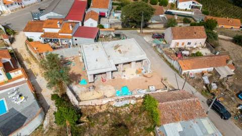Moradia T3 para Venda em Salir de Matos