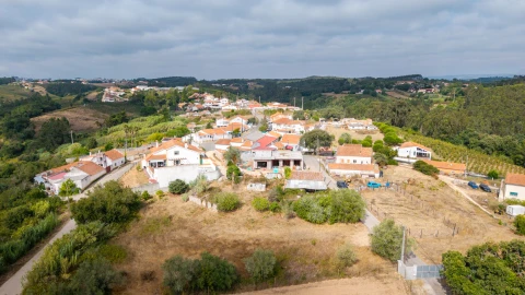 Moradia T3 para Venda em Salir de Matos
