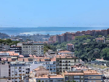 Apartamento T2 para Venda em Agualva e Mira-Sintra