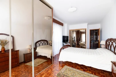 Apartamento T2 para Venda em Agualva e Mira-Sintra