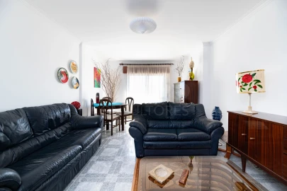 Apartamento T2 para Venda em Agualva e Mira-Sintra
