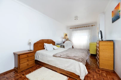 Apartamento T2 para Venda em Agualva e Mira-Sintra