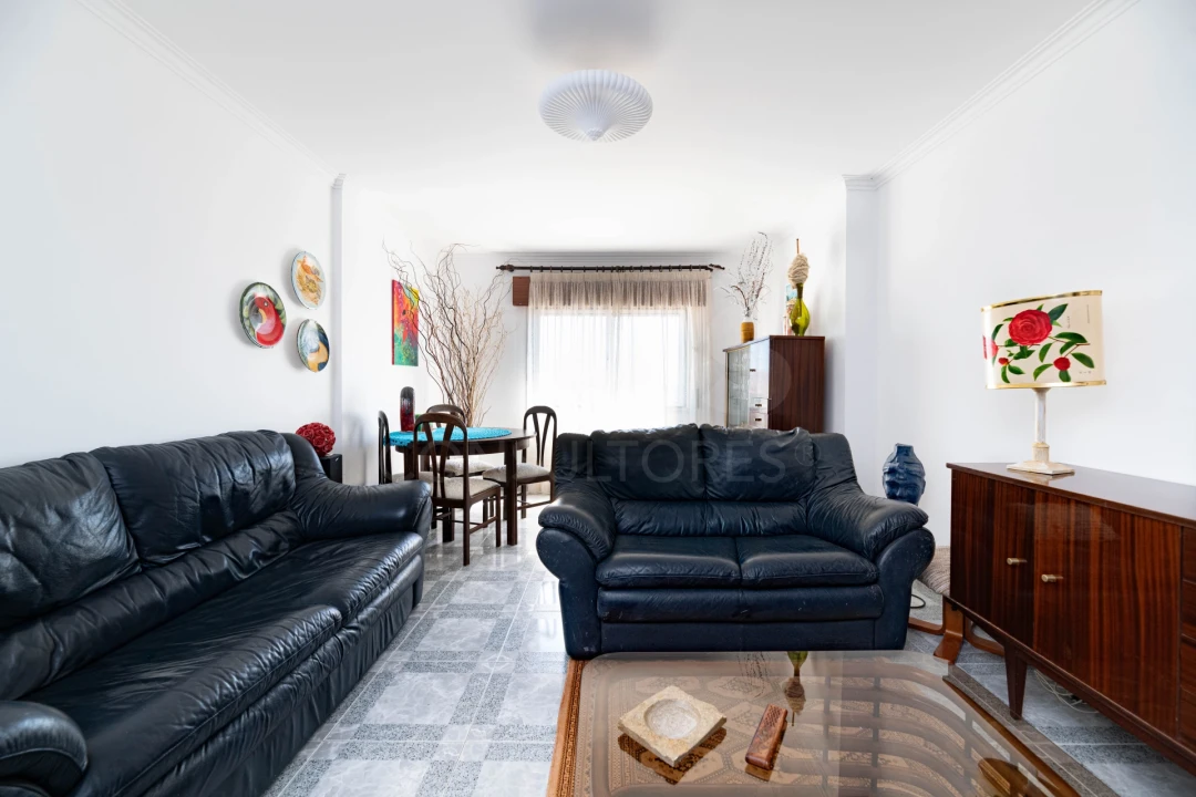 Apartamento T2 para Venda em Agualva e Mira-Sintra Foto 1