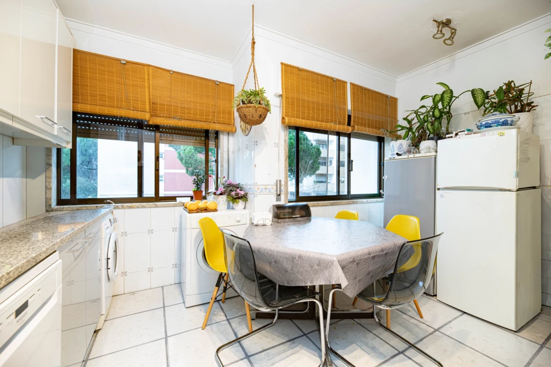 Apartamento T3 para Venda em Carnaxide e Queijas Foto 2