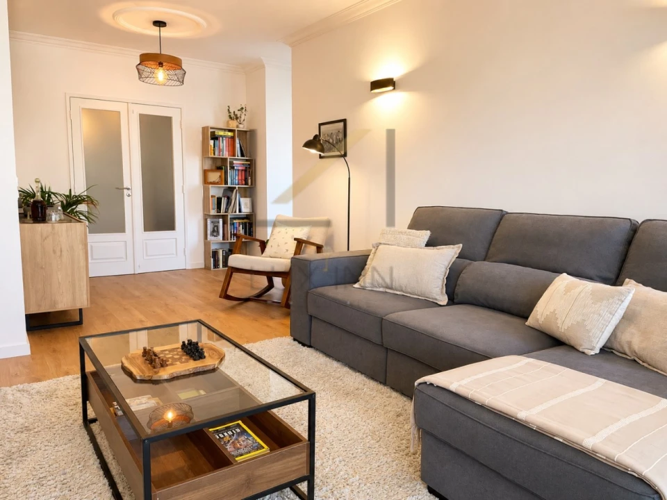 Apartamento T2 para Venda em Carcavelos e Parede Foto 2