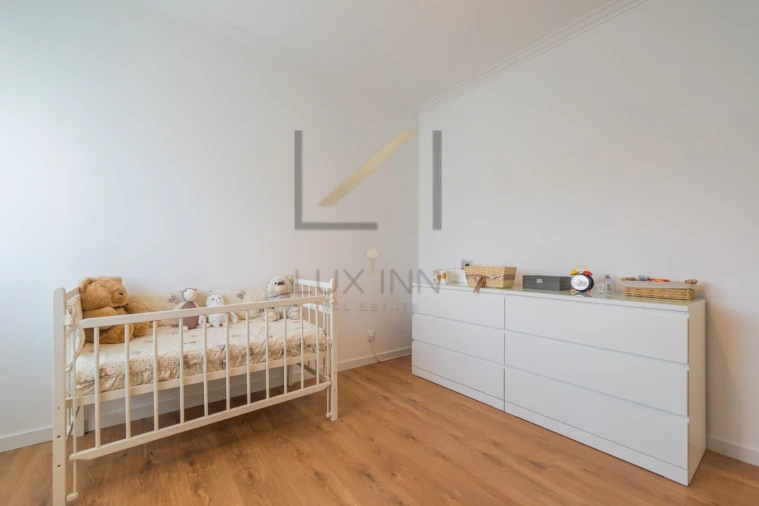 Apartamento T2 para Venda em Carcavelos e Parede Foto 9