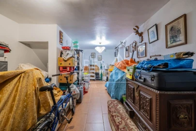 Moradia T4 para Venda em Fernao Ferro