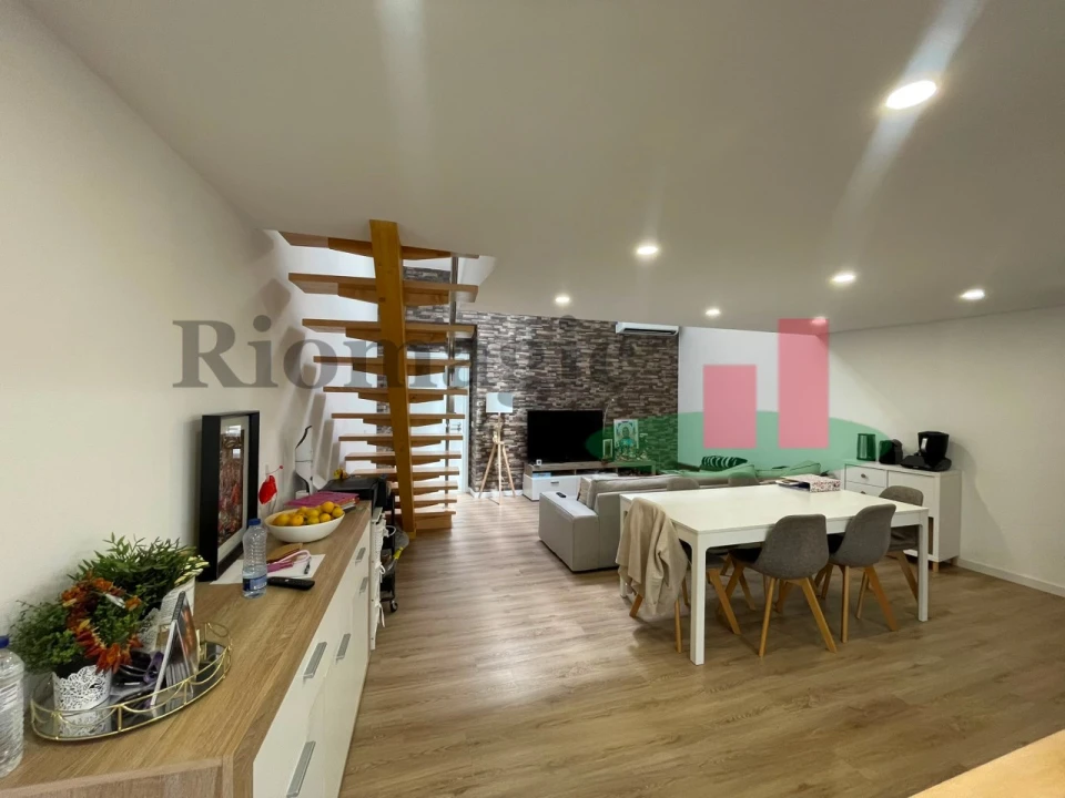 Moradia T3 para Venda em Alguber Foto 2