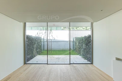 Moradia T2 para Venda em Aldoar, Foz do Douro e Nevogilde