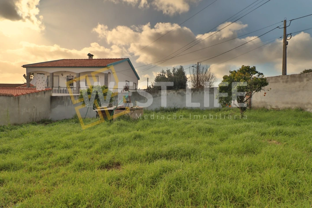 Moradia T3 para Venda em Campelos e Outeiro da Cabeça Foto 16