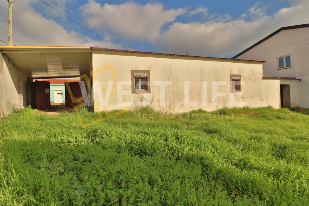 Moradia T3 para Venda em Campelos e Outeiro da Cabeça Foto 17