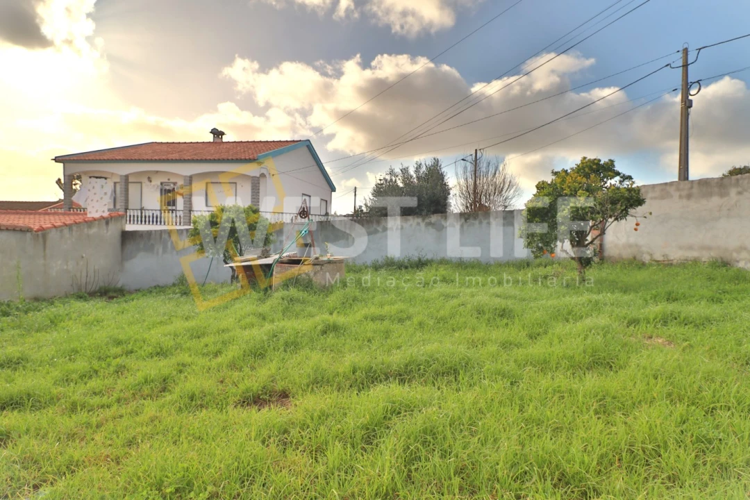 Moradia T3 para Venda em Campelos e Outeiro da Cabeça Foto 20