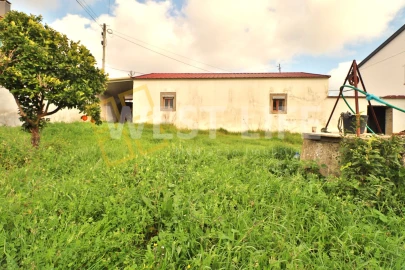 Moradia T3 para Venda em Campelos e Outeiro da Cabeça