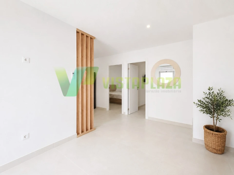 Apartamento T2 para Venda em Portimão Foto 2