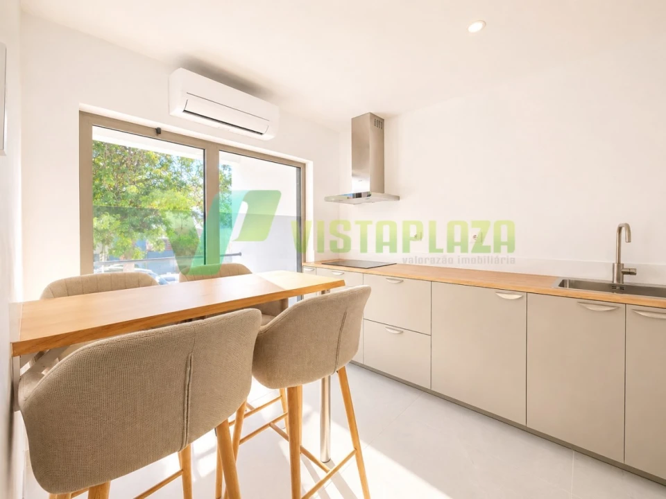 Apartamento T2 para Venda em Portimão Foto 17