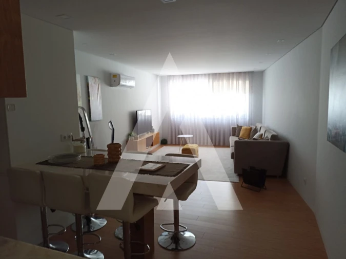 Apartamento T2 para Arrendamento em Santa Maria Maior e Monserrate e Meadela Foto 4