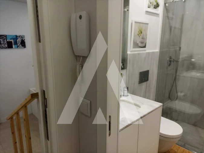 Apartamento T2 para Arrendamento em Santa Maria Maior e Monserrate e Meadela Foto 9