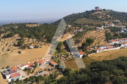 Moradia T2 para Venda em Evora Monte (Santa Maria)