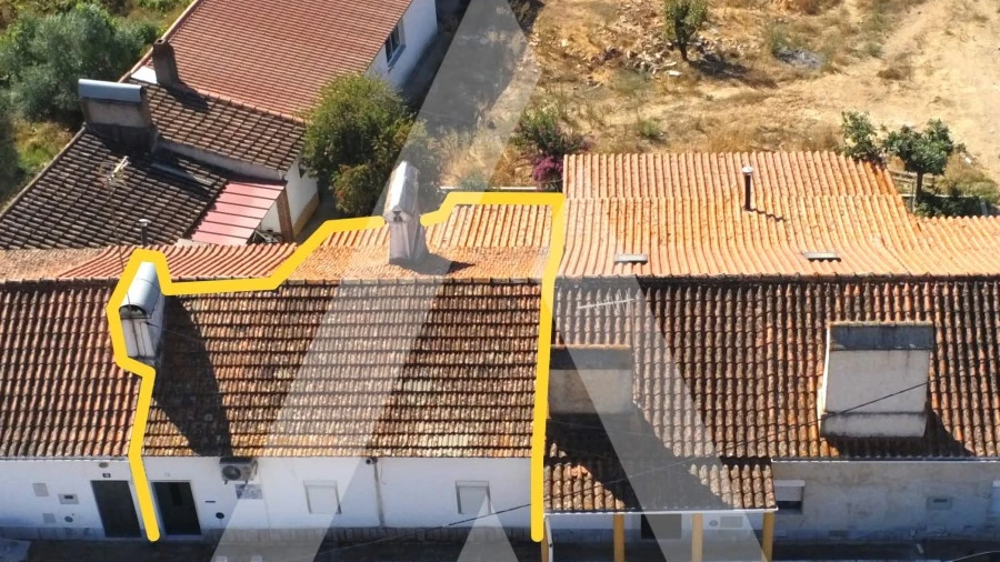 Moradia T2 para Venda em Evora Monte (Santa Maria)