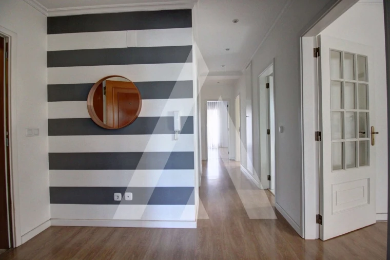 Apartamento T3 para Venda em Oliveira do Bairro Foto 5