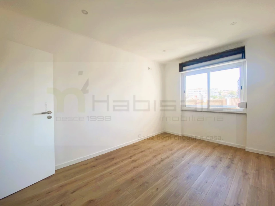 Apartamento T2 para Venda em Cacém e São Marcos Foto 14