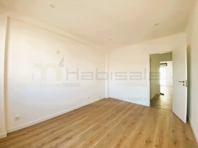 Apartamento T2 para Venda em Cacém e São Marcos Foto 16