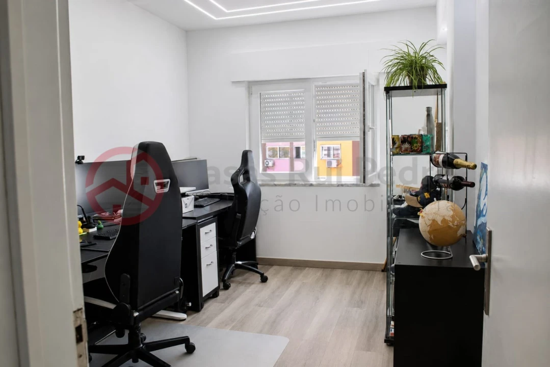 Apartamento T3 para Venda em Amora Foto 16