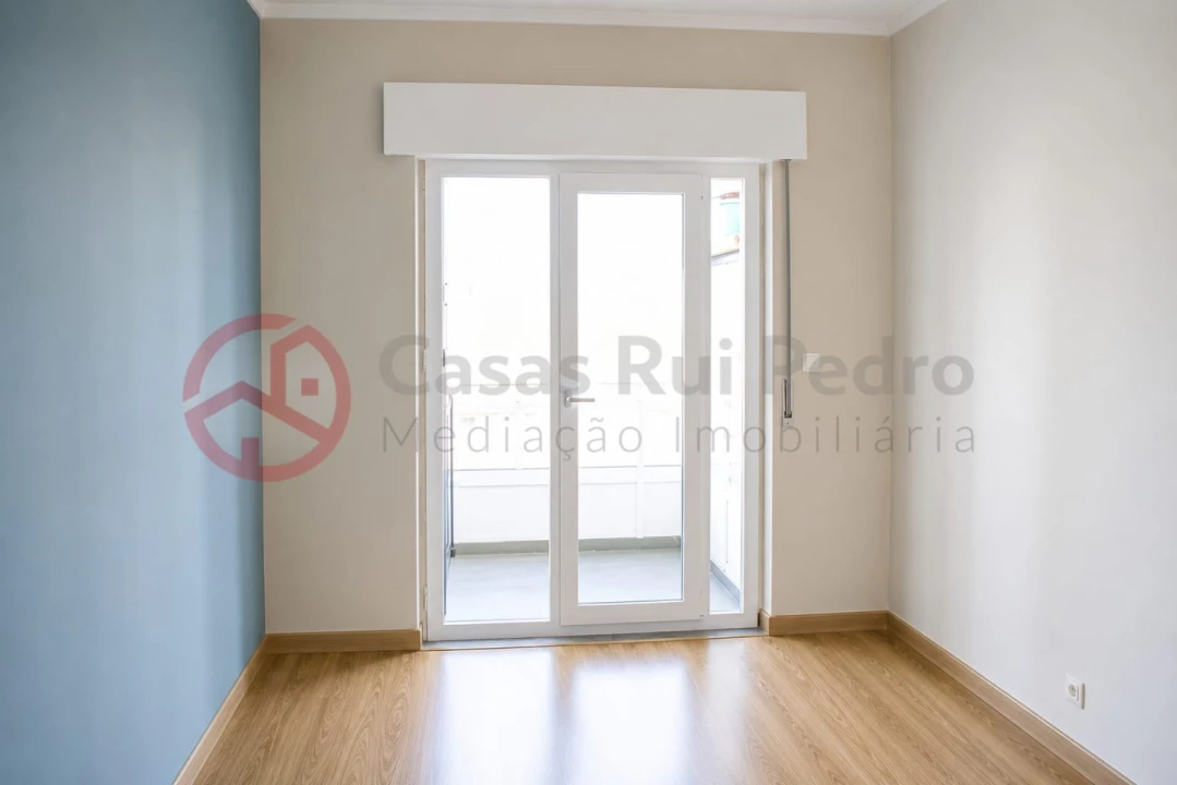 Apartamento T3 para Venda em Amora Foto 24