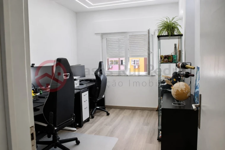 Apartamento T3 para Venda em Amora Foto 16