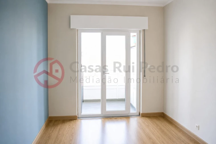 Apartamento T3 para Venda em Amora Foto 24