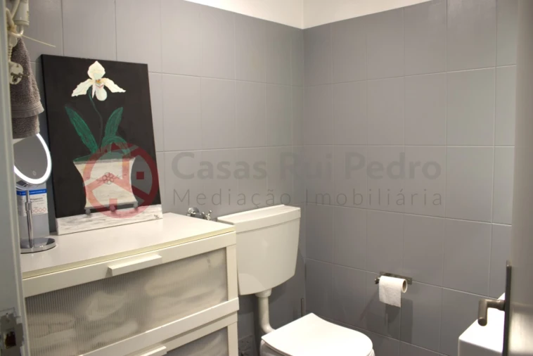 Apartamento T3 para Venda em Amora Foto 25