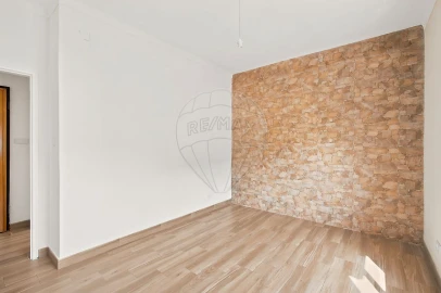 Apartamento T2 para Venda em Alto do Seixalinho, Santo André e Verderena