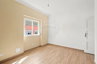 Apartamento T2 para Venda em Alto do Seixalinho, Santo André e Verderena