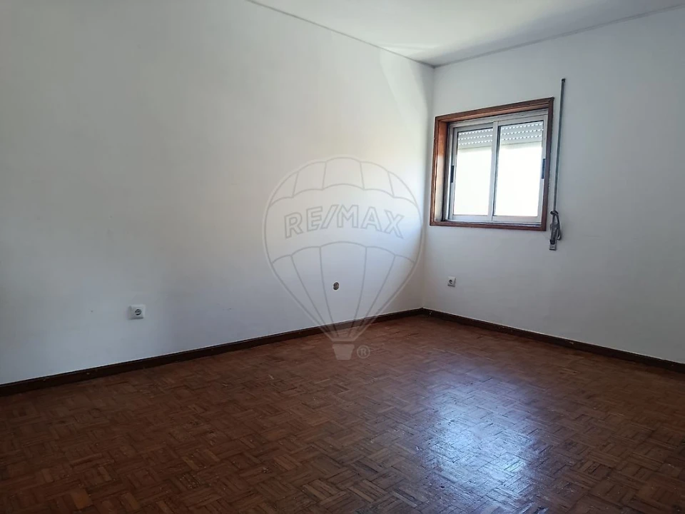Apartamento T3 para Venda em Oliveira do Douro Foto 18
