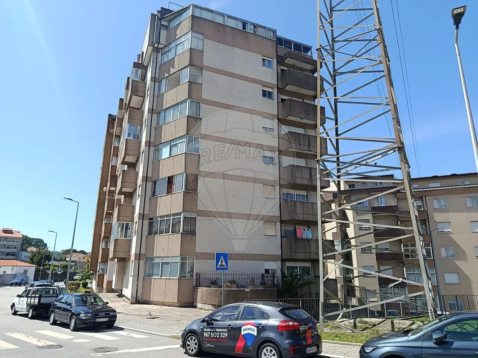 Apartamento T3 para Venda em Oliveira do Douro Foto 23