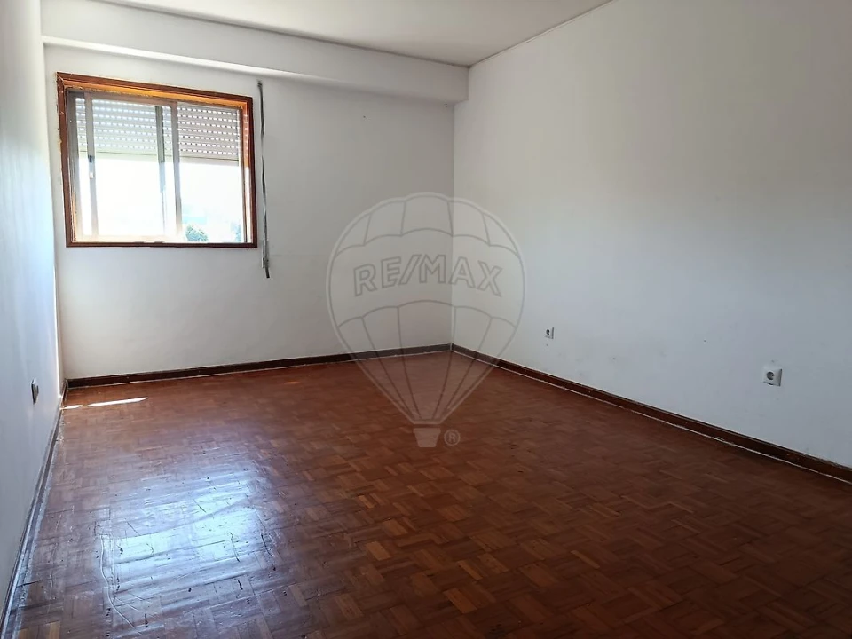 Apartamento T3 para Venda em Oliveira do Douro Foto 6