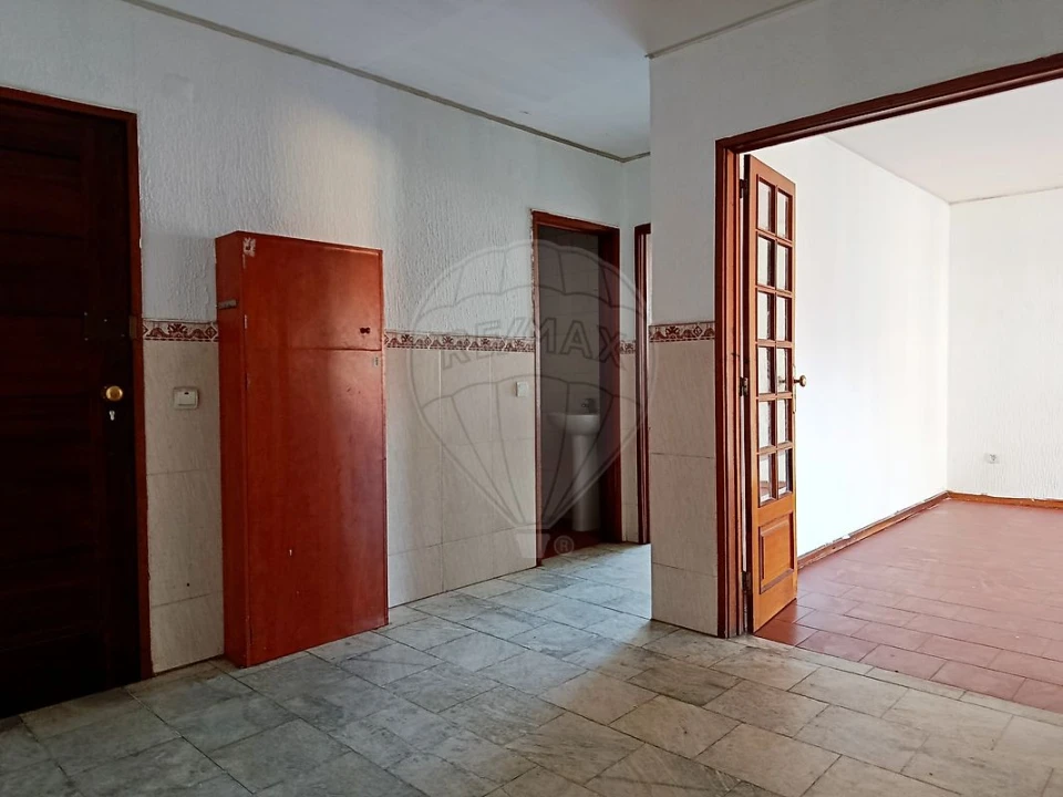 Apartamento T3 para Venda em Oliveira do Douro Foto 27