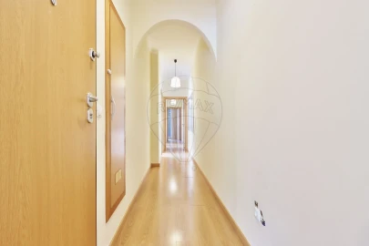 Apartamento T2 para Venda em Benfica